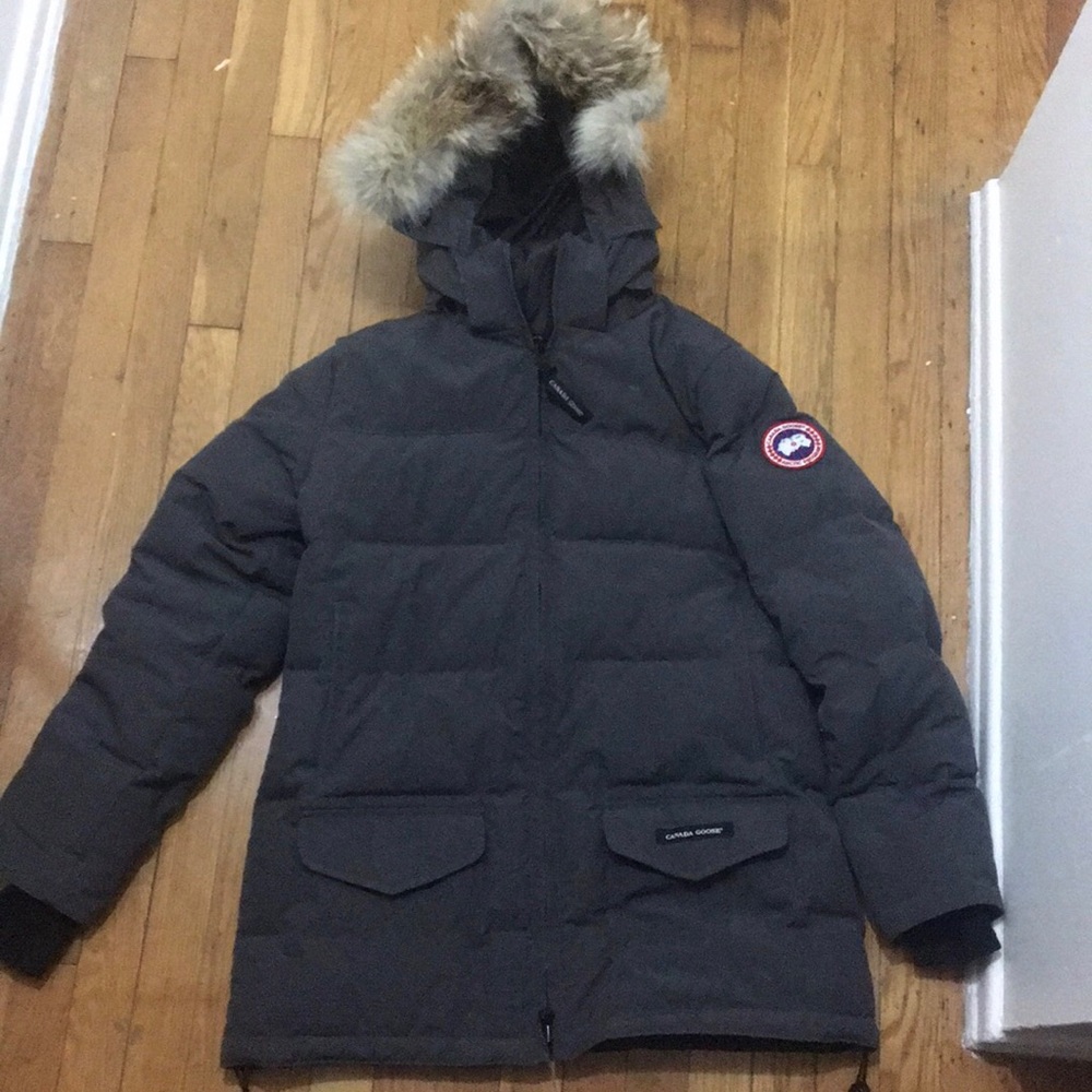 Canada Goose Women’s size L Parka Coat Jacket